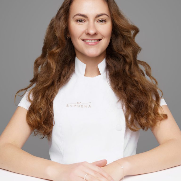 Gyd. odontologė Gerda Šulnė (terapinis gydymas suaugę ir vaikai),